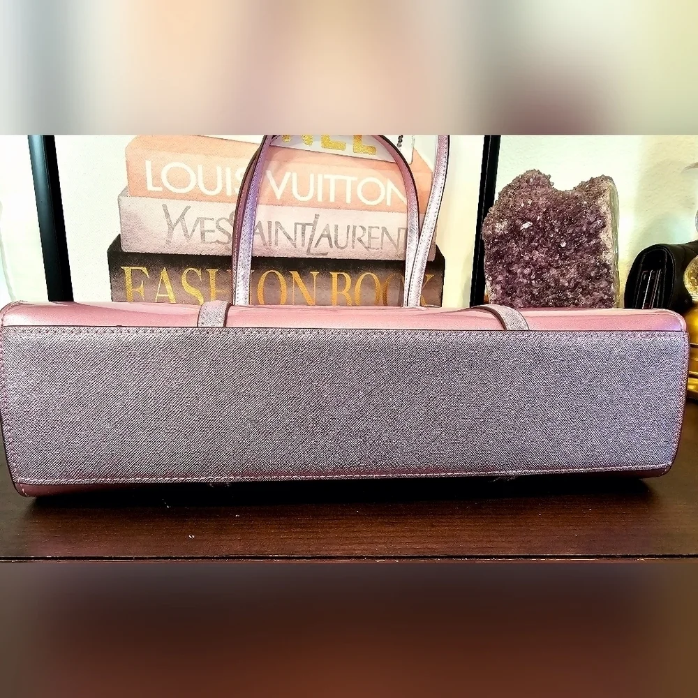 Kate Spade Kenzie Shoulder Bag.